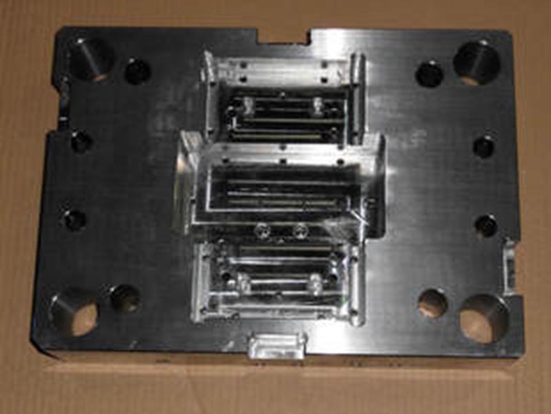 深圳精密塑料模-06